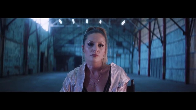 Delaney Jane ft. Shaun Frank – Throwback (Official Music Video)