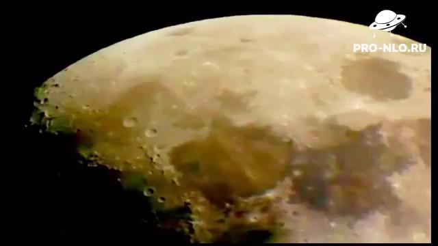 На темной стороне Луны разглядели НЛО