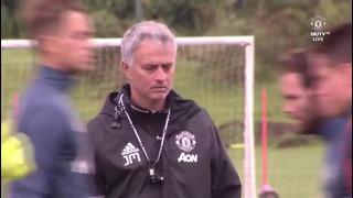 Тренировка Манчестер Юнайтед перед матчем с Уиган Атлетик