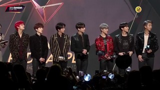 2018 MAMA (Mnet Asian Music Awards) in Hong Kong • Red Carpet