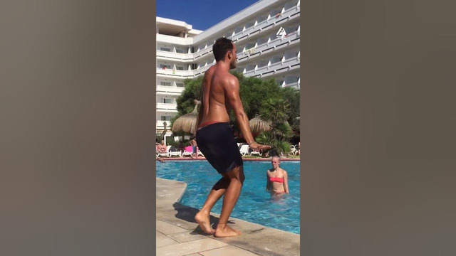 Energetic Instructor Teaches Water Aerobics Class | People Are Awesome