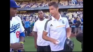 Cristiano Ronaldo hace el saque de honor con los Dodgers