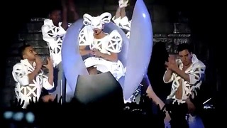 Lady GaGa – Bad Romance (Live in Moscow)