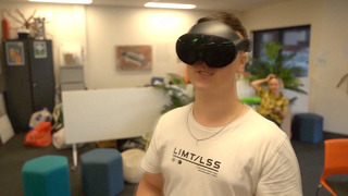 Виртуальной реальностью пробуют лечить психику в Австралии