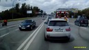 Автохам решил поучить скорую