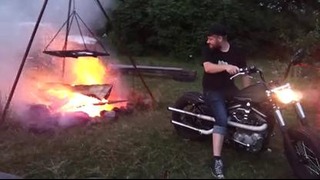 Как разжечь костёр с помощью мотоцикла
