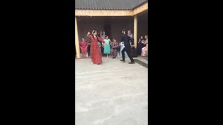 Зубайра Тухугов Танцует
