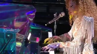 Lady Gaga – The Cure (live AMAs 2017)