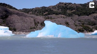 Перевернувшийся айсберг появился около берегов Аргентины