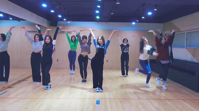 Twice – Heart Shaker (Dance Practice)