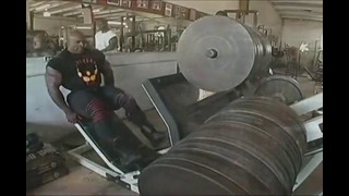 Ронни Колеман – жим ногами 1040 кг