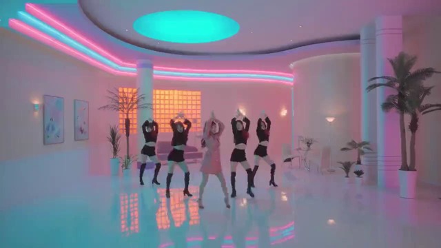 YUKIKA (유키카) – ‘Neon’ MV