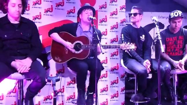 Fall Out Boy – Thnks fr th Mmrs (Live Acoustic)