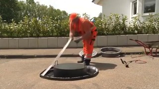 Как в Германии ремонтируют канализационные люки
