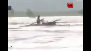 Молодая филиппинка станцевала на плоту, летящем с обрыва
