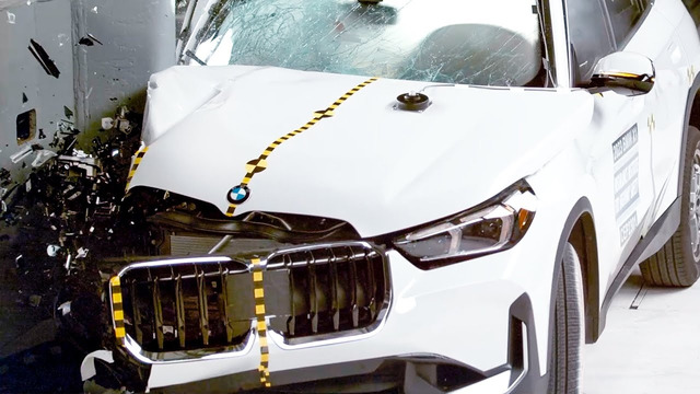 BMW X1 (2023) Crash Test