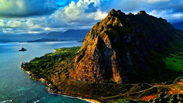 Oahu Hawaii in 8K – Island in the Sun