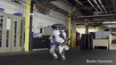Робота Boston Dynamics научили выполнять впечатляющие трюки