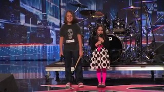 Девочка поёт металл на шоу талантов