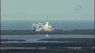 Ракета SpaceX Falcon 9 взорвалась через 2 минуты после старта