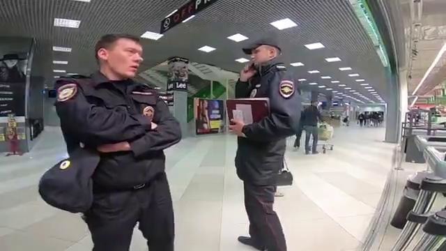 В магазине не принимают деньги товар бесплатно