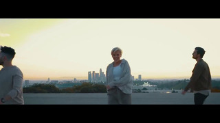 Fly By Midnight feat. Betty Who – Lovely (Official Video 2020!)