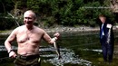 Рыбы и мемы. Трамп покормил карпов в Японии, но что-то пошло не так