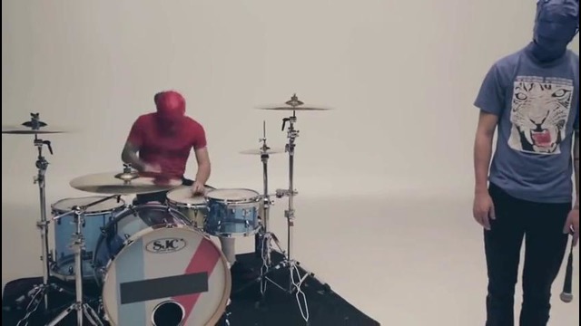 Twenty One Pilots – Guns For Hands