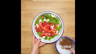Салат с клубникой