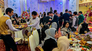 HOLIDAY PARTY. How Uzbeks DECORATE the HOLIDAY Table. Uzbek Cuisine