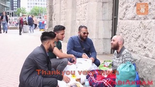 Мусульмане помогают бездомным в США. Добрые дела. Русская озвучка