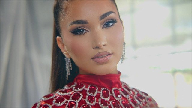 Enisa – BOYS [Official Music Video]