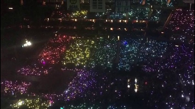 170324 BTS The Beautiful Rainbow Ocean – The Wings Tour in Newark
