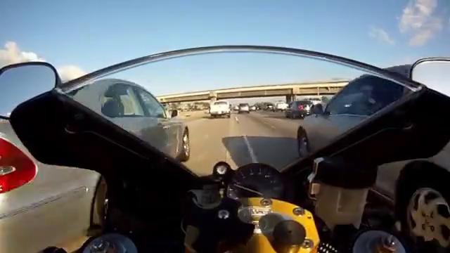 Yamaha R1 калифорния