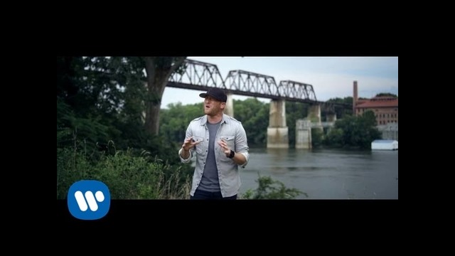 Cole Swindell – Middle Of A Memory (Official Music Video)