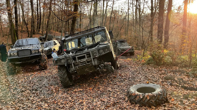 OffroadSPB. На Bentley в Сочи) по горам вместе с Toyota Mega Cruiser)