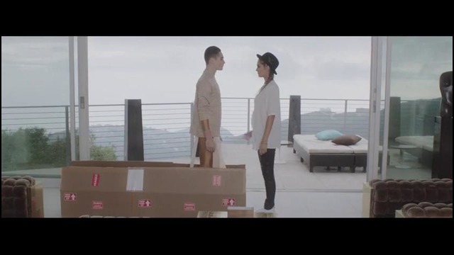 Steve Aoki & Moxie Raia – I Love It When You Cry (Moxoki) (Official Video)