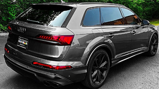 Audi SQ7 (2023) – impressive Performance Luxury SUV