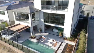 Y2mate.com – Inside A LUXURY 3 Story Modern Los Angeles Mansion Mansion Tour 480p