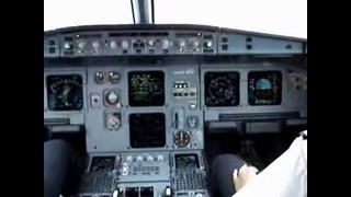 A-320 Cockpit View Difficult Landing