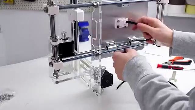 Наш новый помощник 3D принтер- Our new helper – 3D printer