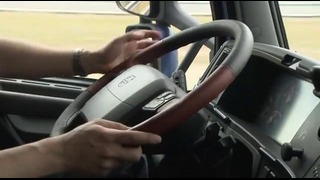 Volvo без водителя испытали на общественных дорогах