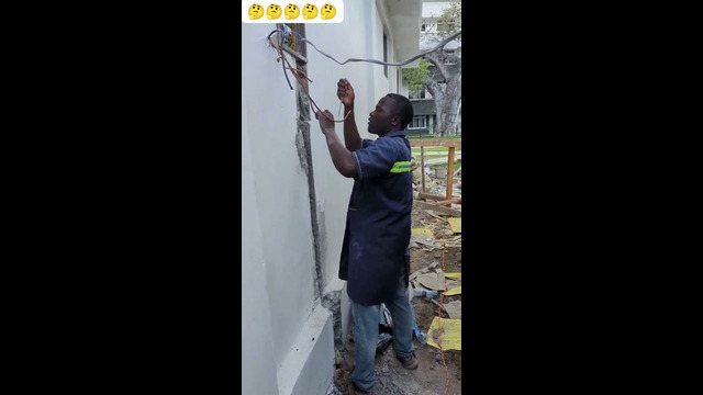 В конце видео на башке удар тока 220 Вольт