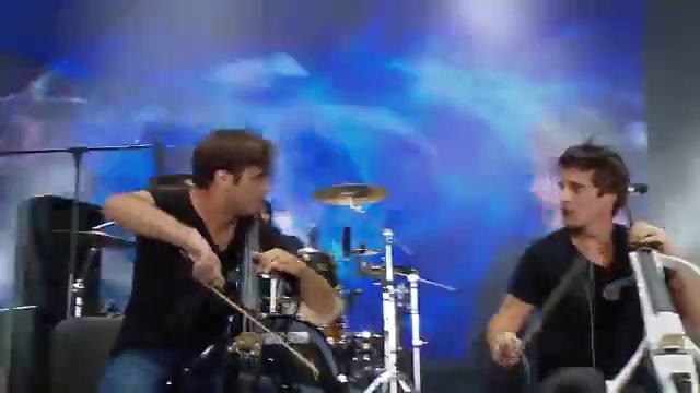 2CELLOS – Thunderstruck [AC/DC] (Live at Exit Festival)