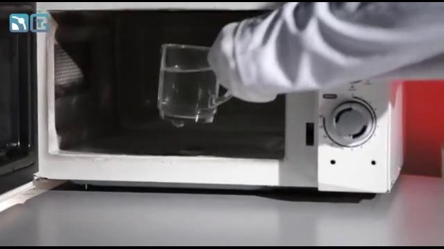 Перегретая вода в микроволновке – физические опыты
