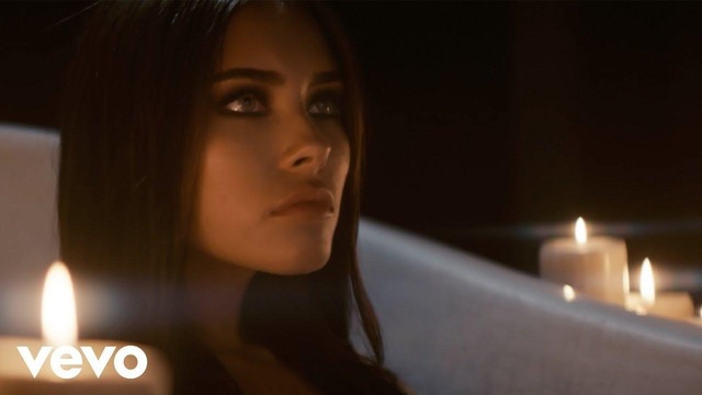 Madison Beer – Hurts Like Hell (feat. Offset) (Official Music Video)