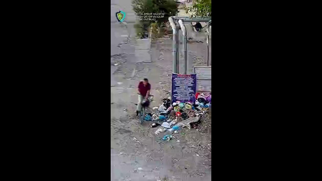 Как жители выбрасывают мусор и получается свалка