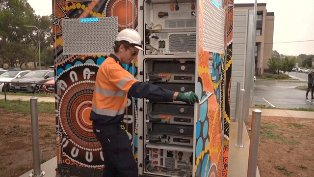 В Канберре гигантские батареи будут обеспечивать людей электричеством