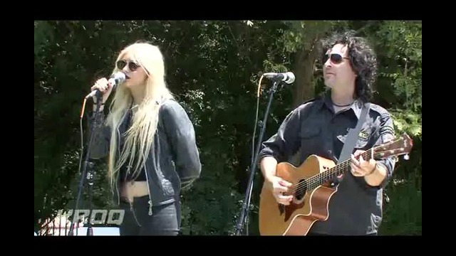 The Pretty Reckless – Make Me Wanna Die (Live at KROQ)