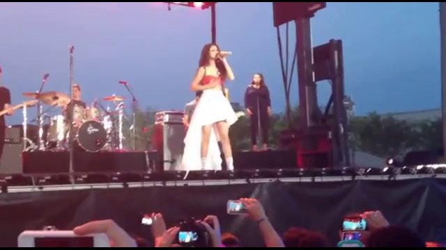 Selena Gomez-Come & Get It Live Macy’s 4th Of July